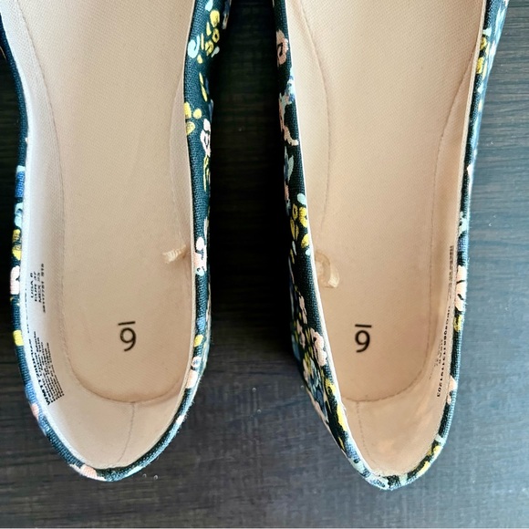 Floral Flats - Picture 4 of 5